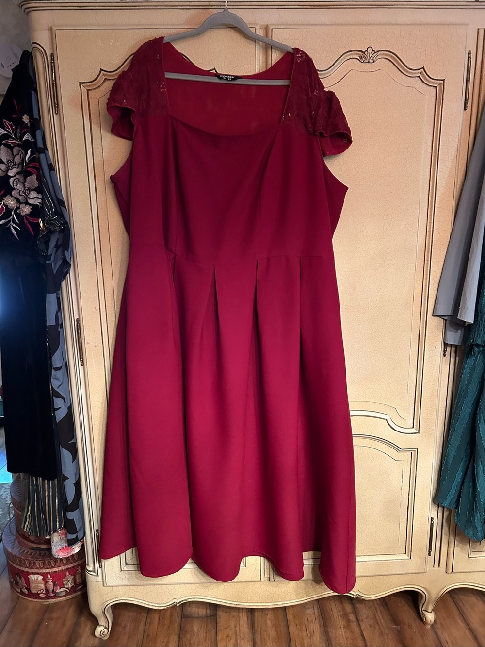 BloomChic Burgundy Square Neck Maxi Dress with Lace Cap Sleeves - Picture 4 of 9